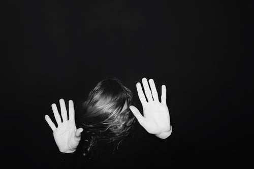 Caso Camila Aguilera: lo que se sabe sobre la joven que habría sido lanzada de un edificio en Quito