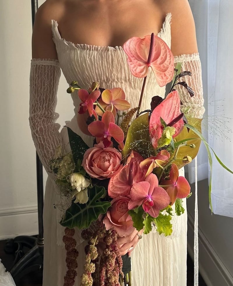 ¿Adiós a las clásicas rosas? Las flores para boda que arrasan como las más buscadas en su decoración