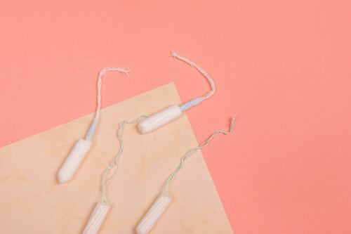Tampones contienen metales nocivos que podrían impactar la salud de las mujeres, según estudio