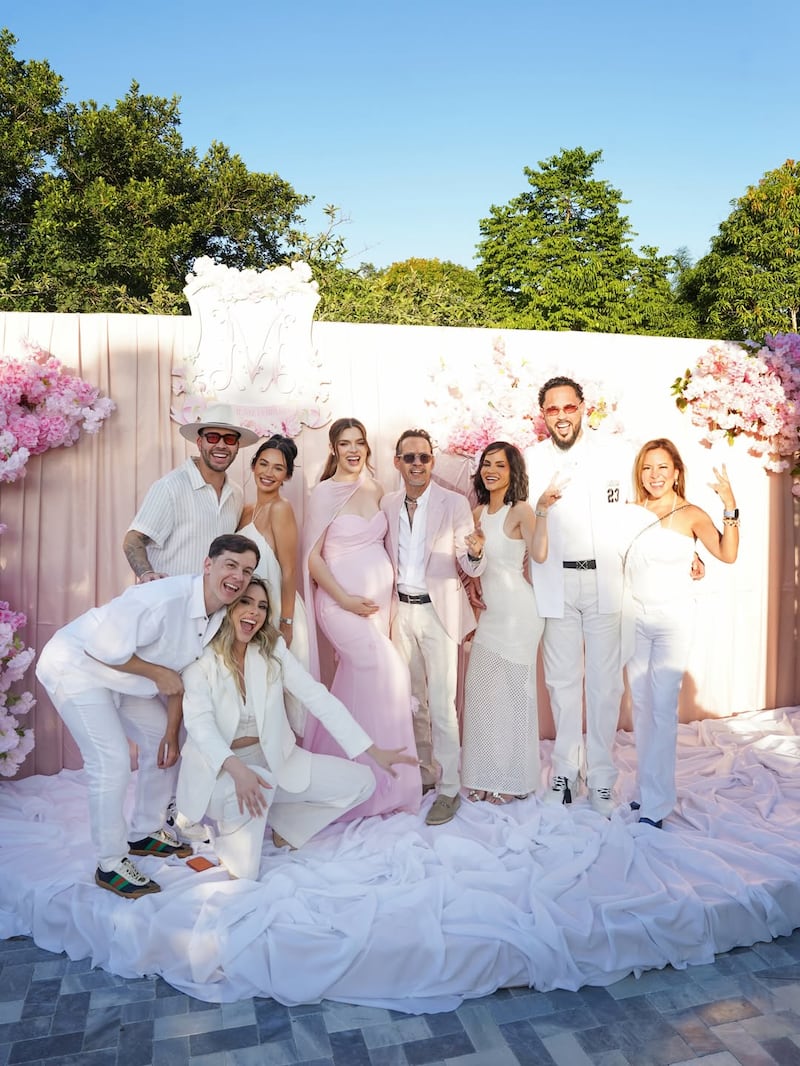 Así fue el look de Lele Pons en el baby shower de Nadia Ferreira