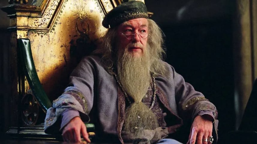 Michael Gambon fez sua estreia como Dumbledore no filme "Harry Potter e o prisioneiro de Azkaban"
