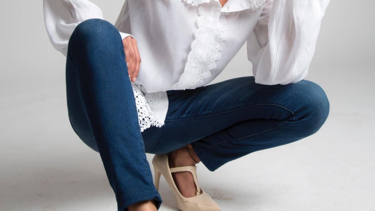 Este color de jeans son la apuesta perfecta para lograr un look elegante y cómodo esta primavera 2024Jeans Oscuros