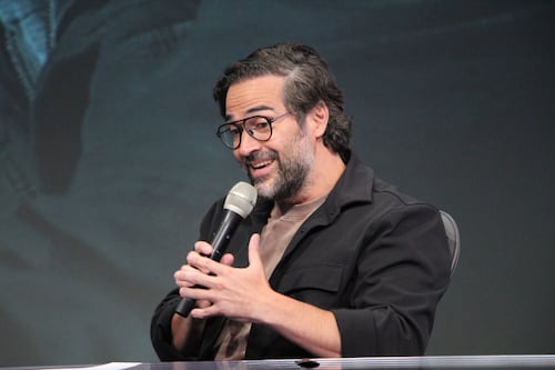 Alfonso Herrera se suma a la fiebre mundialista con charlas íntimas en ‘Encuentros sin fronteras’