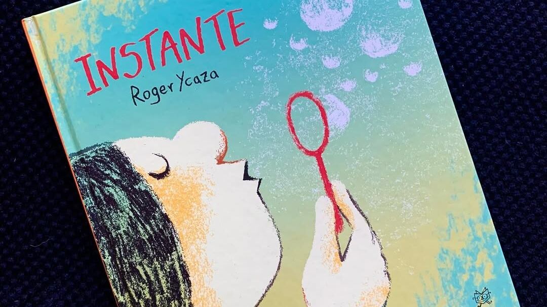 Instante de Roger Ycaza