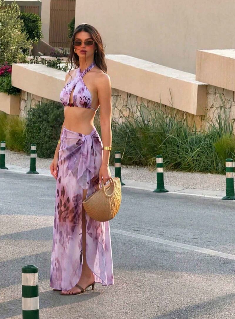 ¿Adiós animal print? Los ‘nature prints’ arrasan este año como la máxima tendencia de elegancia y sensualidad: así se llevp