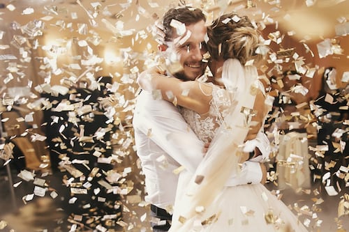 La nueva tendencia de show en bodas que está causando furor en redes: es alucinante