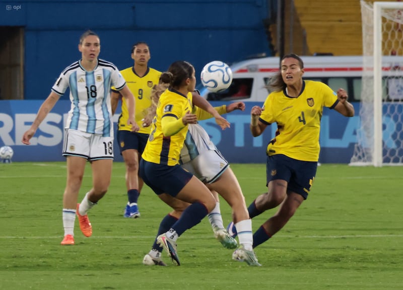 Una derrota que vale una ilusión: La Tri femenina asegura su lugar en el repechaje mundialista