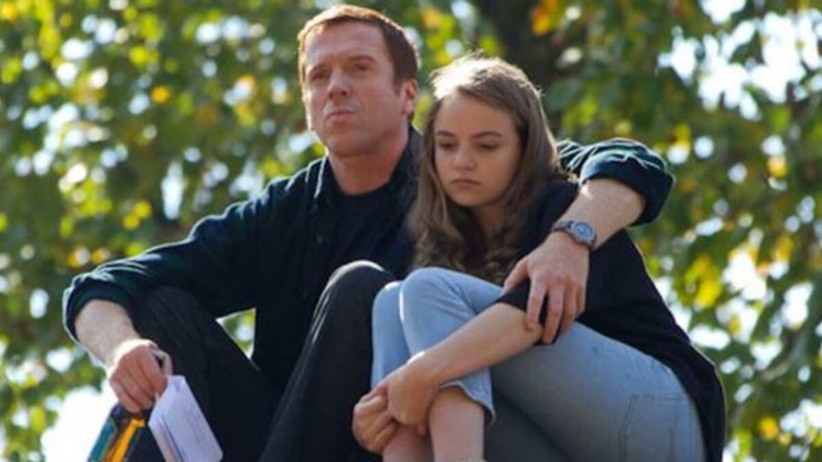 Padre devuelve cosas robadas por su hija