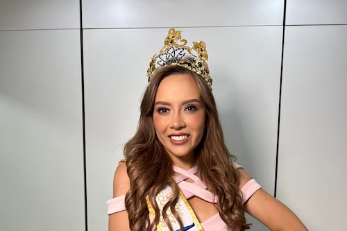La ecuatoriana Carolina Cobo: rumbo al Mrs. Universo 2023 en Filipinas
