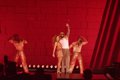 Video: Shakira sorprendió a los asistentes a su concierto en Medellín con la aparición de Maluma