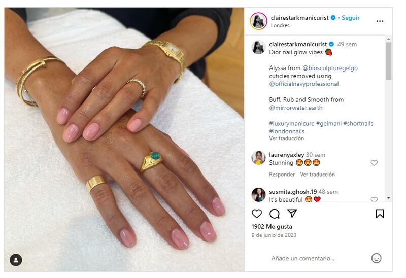 Los tintes de uñas son la última tendencia en cuanto a manicura natural