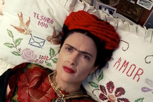Madonna y Salma Hayek, ¿amigas y rivales? La mexicana le ganó el papel de Frida Kahlo en el cine.