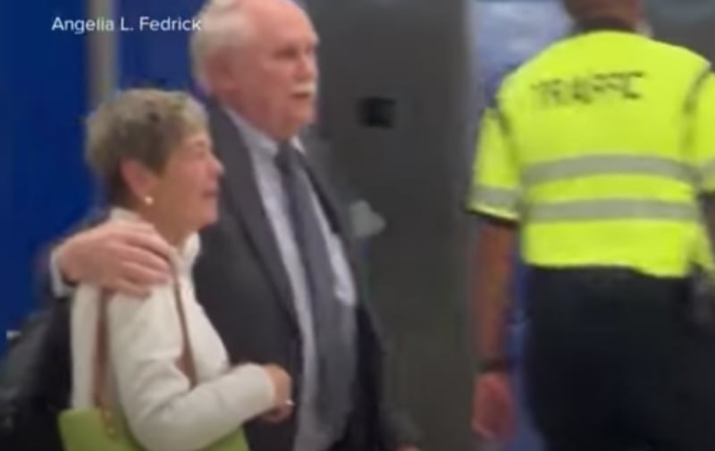 Pareja, después de décadas, vuelven a reencontrarse