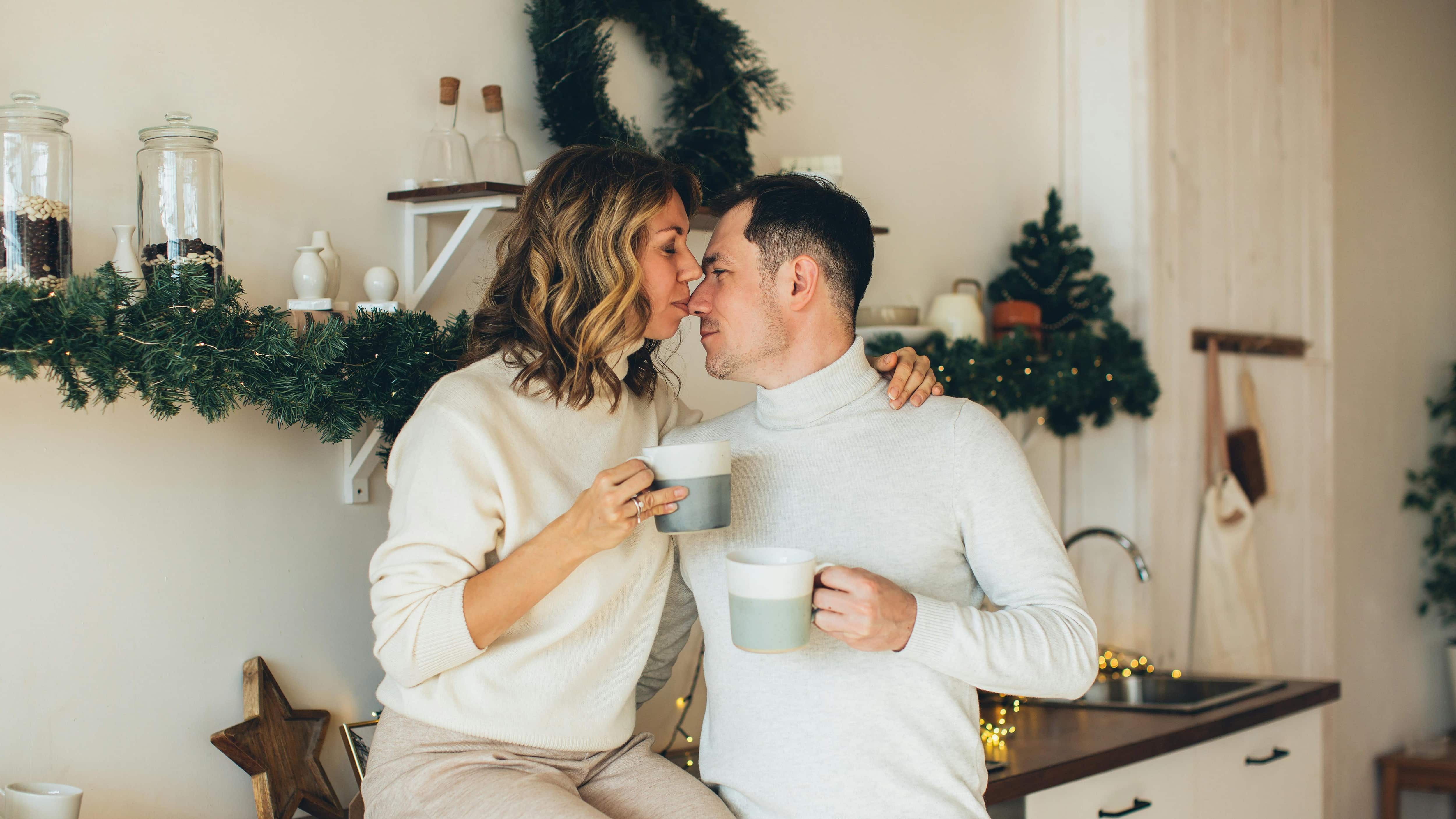 Foto de Elina Fairytale: https://www.pexels.com/es-es/foto/hombre-pareja-amor-mujer-5860012/