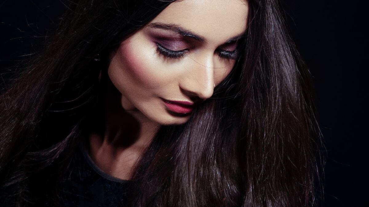 Esta es la razón por la que usar cabello largo después de los 50 es mucho más beneficioso de lo que crees.