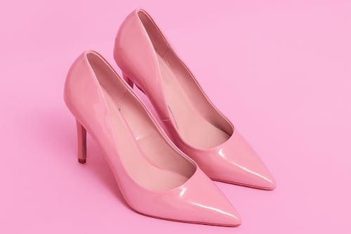 ¿Adiós tenis? Los zapatos ‘alemanes’ serán la obsesión de este año por su elegancia y comodidad: así se usan