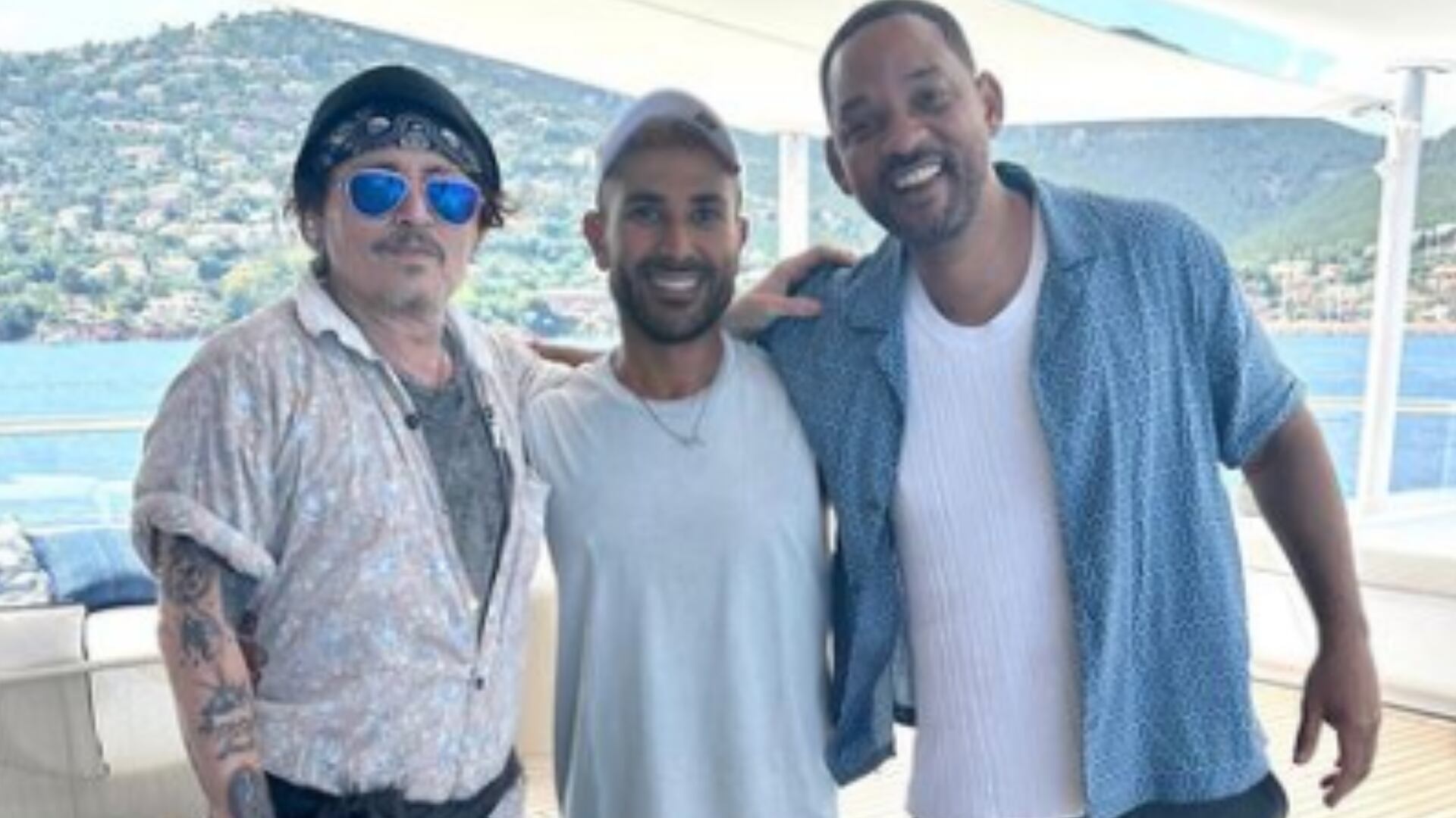 Will Smith y Johnny Depp se unen en los 30 de años de carrera de Andrea Bocelli, pero un gesto captó todas las miradas.