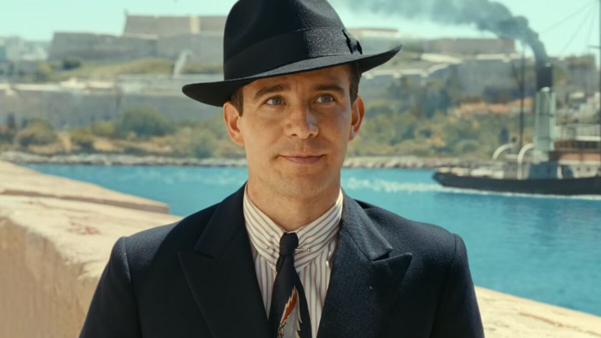 Luke Thompson encarnando a Hiram “Harry” Bingham en la serie 'Transatlántico'