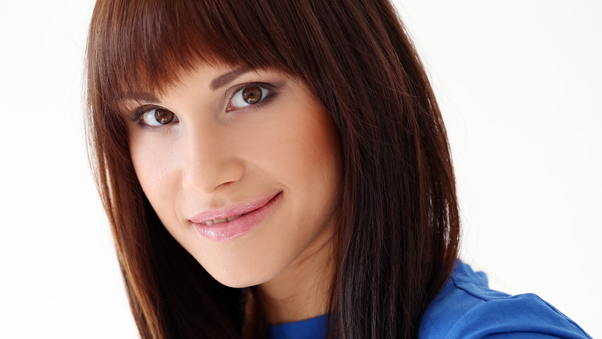 El tipo de fleco antiedad para rejuvenecer el rostro a partir de los 40 años