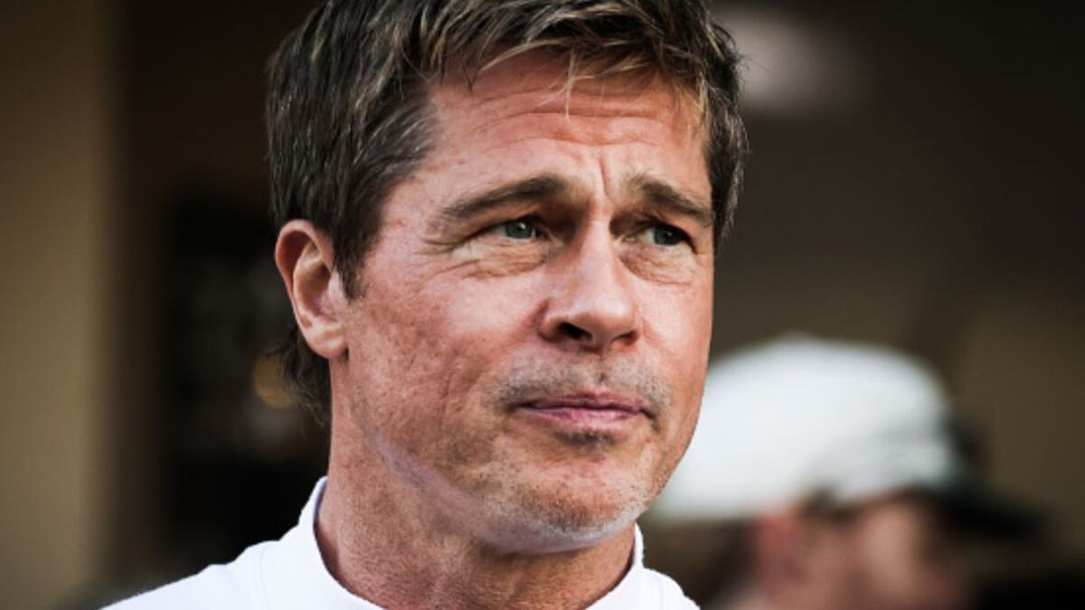 Ilusionada con Brad Pitt generado con IA: mujer pierde 800 mil euros por pensar que estaba en una relación con el actor