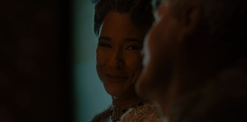 Escenas del episodio final de 'Queen Charlotte'
