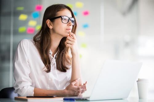 Investigación de Harvard resalta los beneficios de la concentración por el aroma del romero