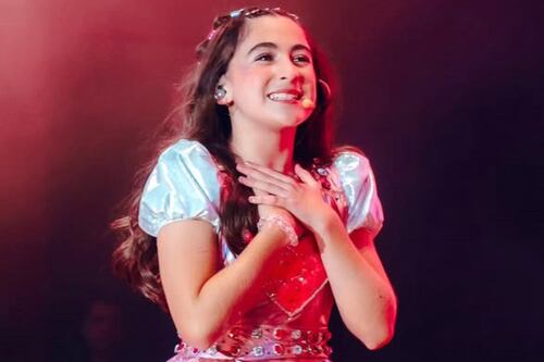Lara Campos conquista América Latina: la adolescente mexicana que llena teatros y corazones con su voz y carisma