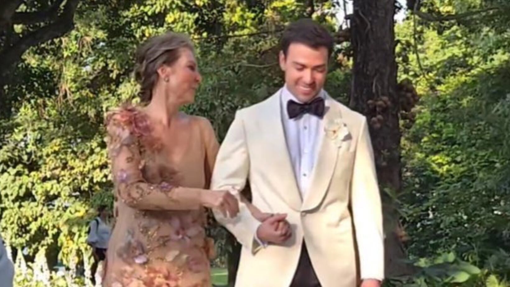 Boda Esteban Santos Gabriela Tafur: vestido de Tutina