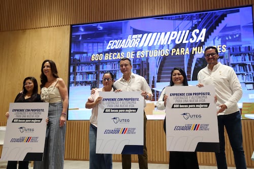 600 becas para mujeres se agotaron en un día: el programa del Gobierno que impulsa liderazgo y autonomía en Ecuador