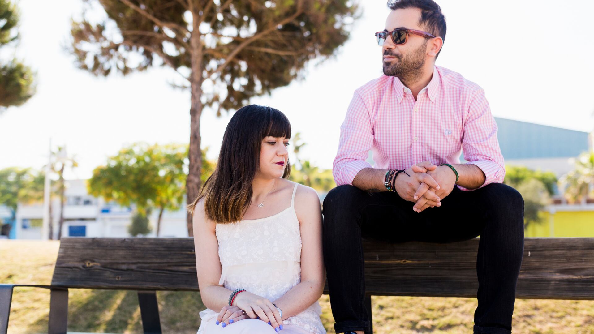 Tener prioridades diferentes y otras formas de identificar una relación 'back-burner'