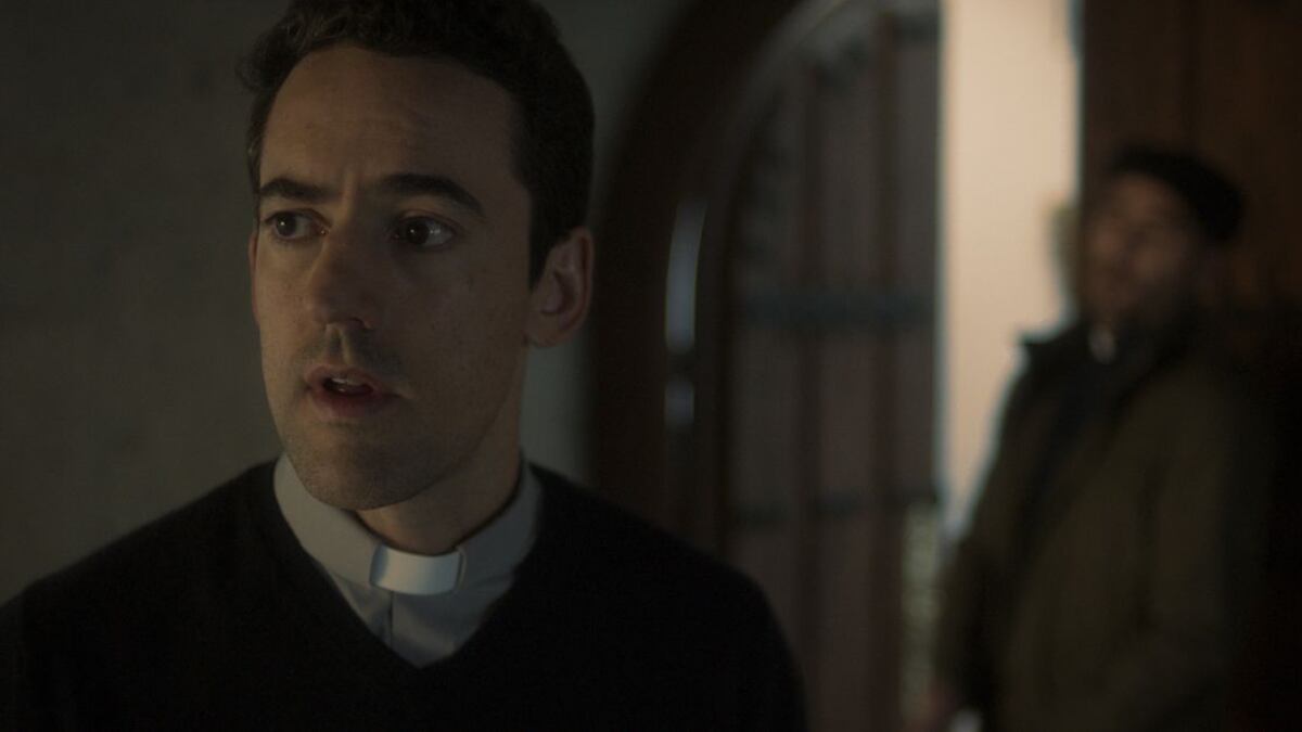 Escena de la serie 'Los enviados'