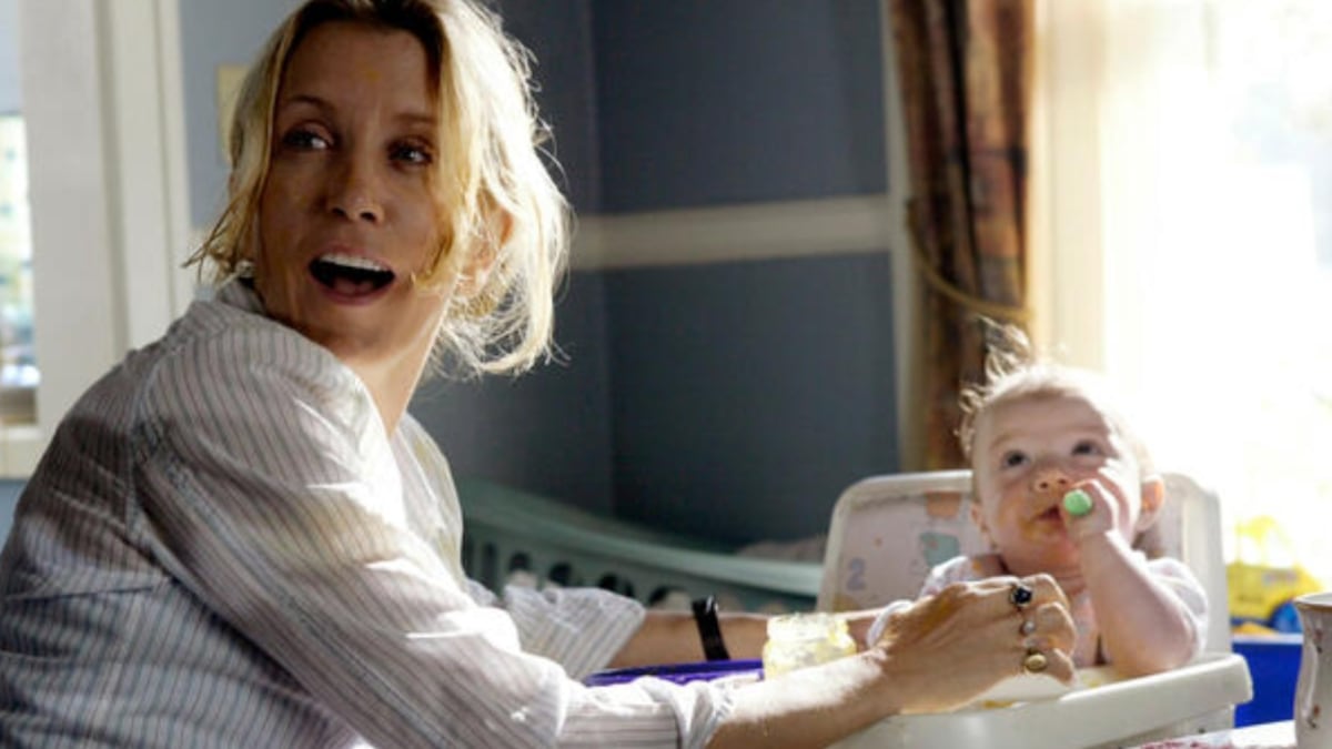 La sociedad no debe exigir a las madres a ser perfectas o estar siempre felices