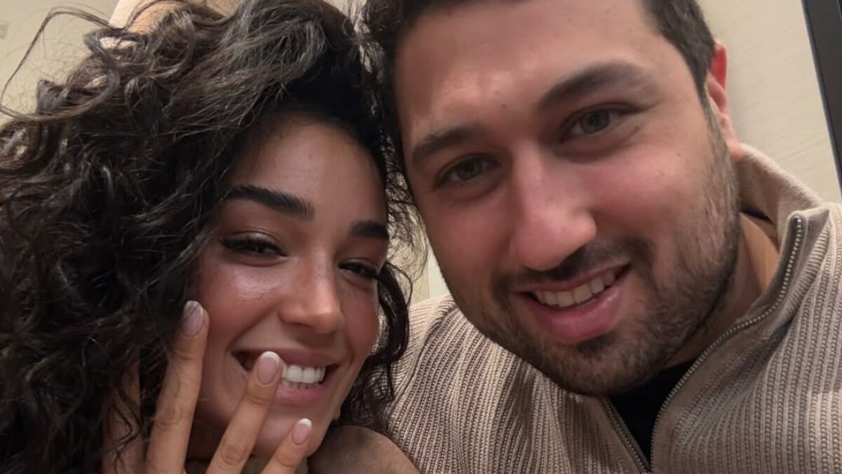 Ale Capetillo desató sospechas de embarazo por estas fotografías.