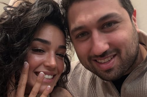 Ale Capetillo desmiente su embarazo con fotos en mini bikini y una luna de miel espectacular