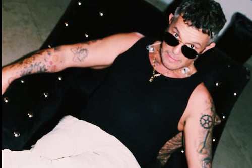 Alejandro Sanz defiende a Julio Iglesias, tras demanda por supuesto abuso: “me cuesta mucho trabajo creer”