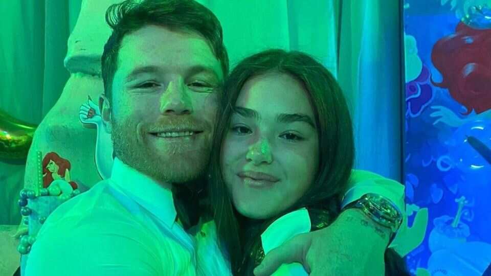 'Canelo' Álvarez y su hija Emily Cinnamon.