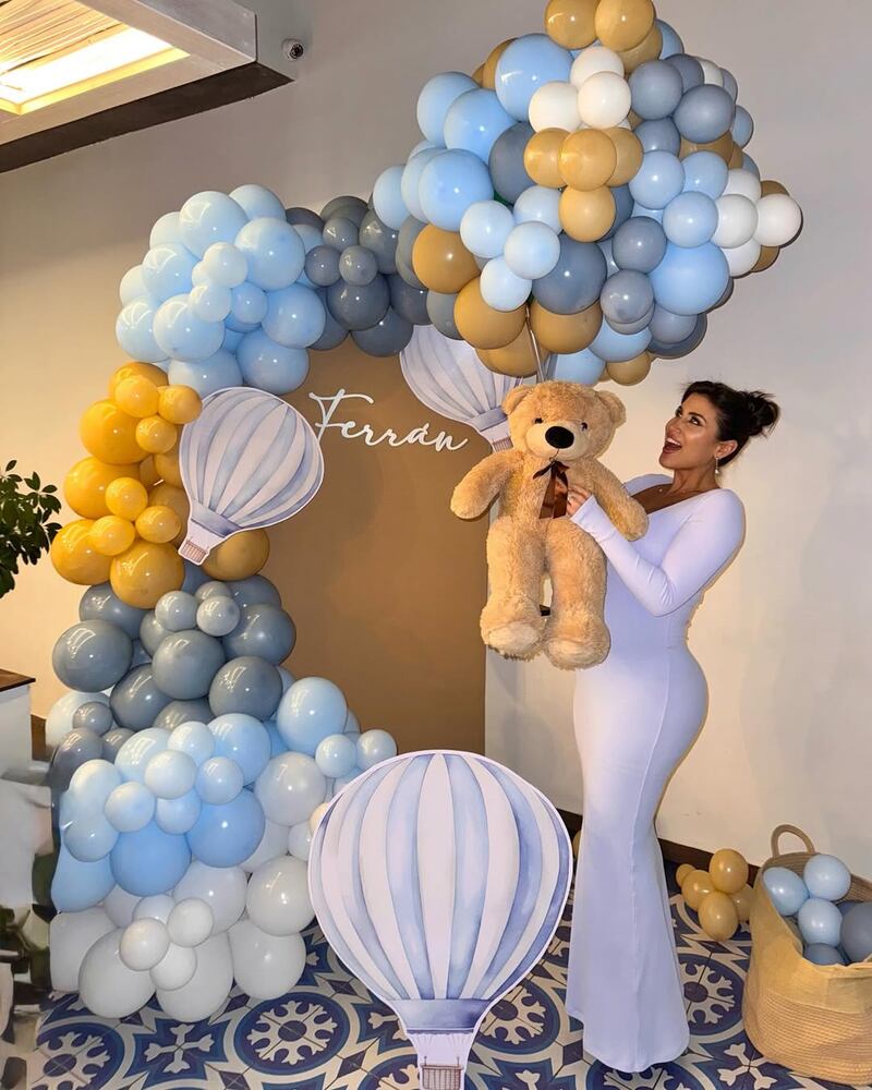 Sofía Rivera Torres y Eduardo Videgaray dan la bienvenida a su primer hijo