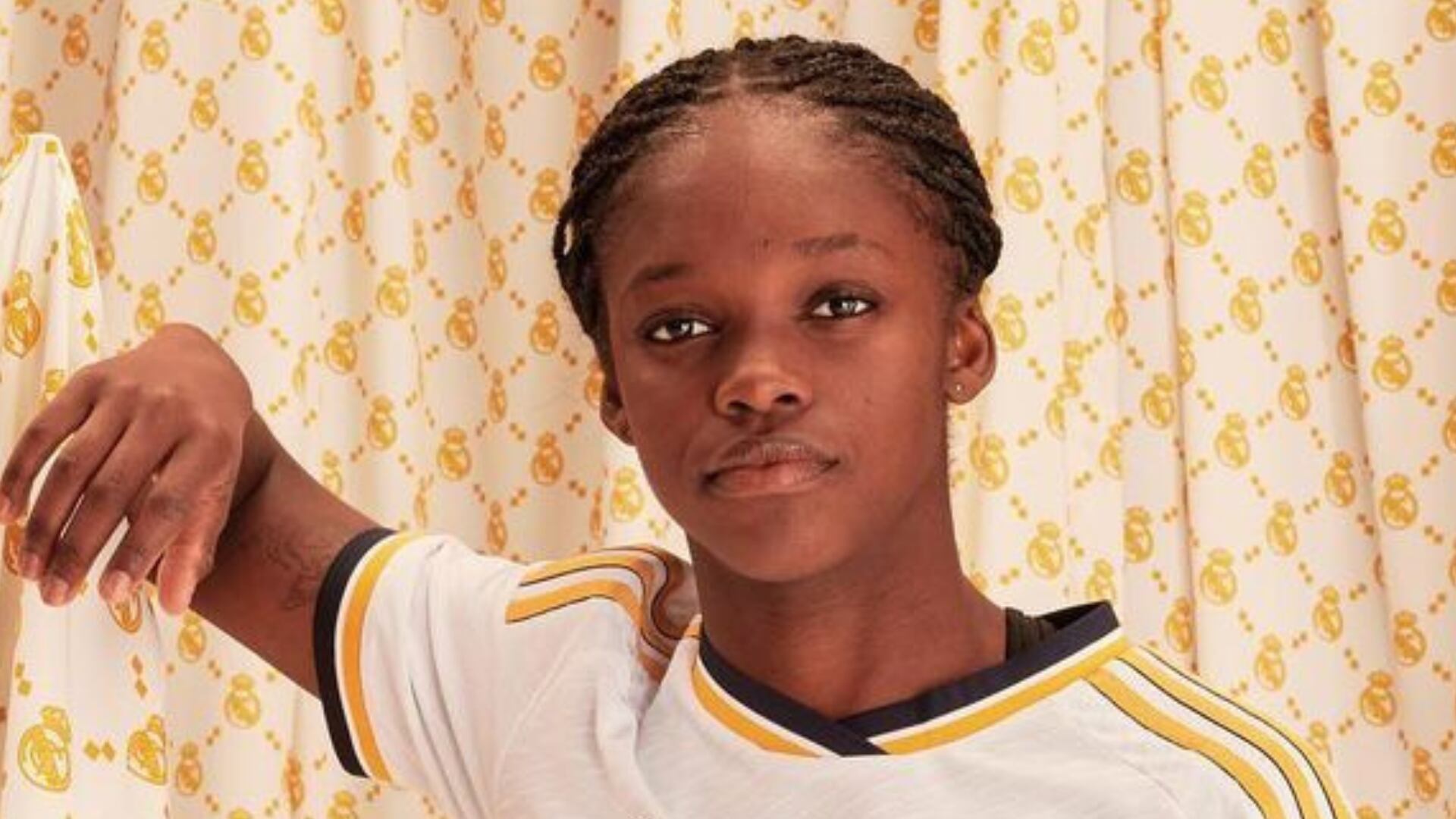 Linda Caicedo presentó la nueva camiseta del Real Madrid