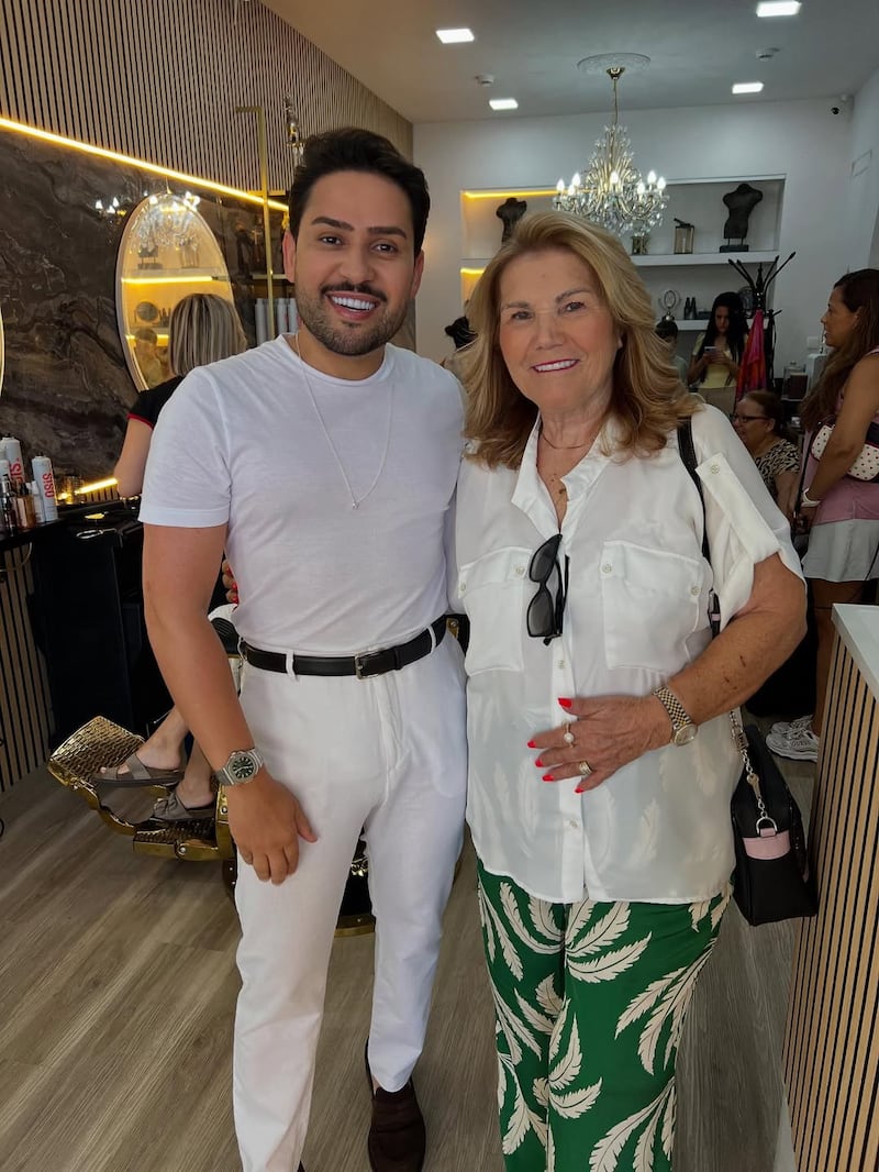 Dolores Aveiro