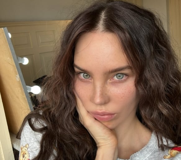 Del pop al trono: viralizan fotos de Belinda como la Emperatriz Carlota y desbordan química con Miguel Ángel Silvestre