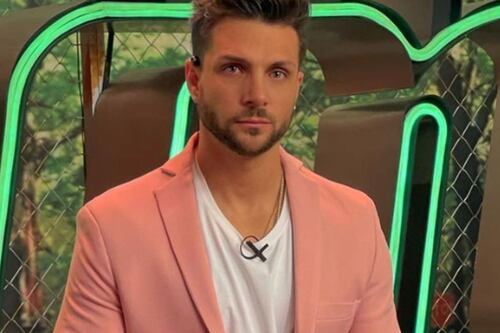 Nicola Porcella y Bárbara Islas se dan un beso, usuarios dicen que es para ocultar su orientación