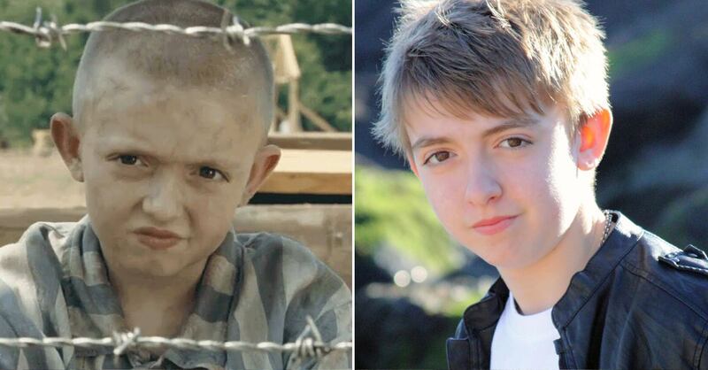 Jack Scanlon en 'El niño con el pijama de rayas' y su foto más reciente