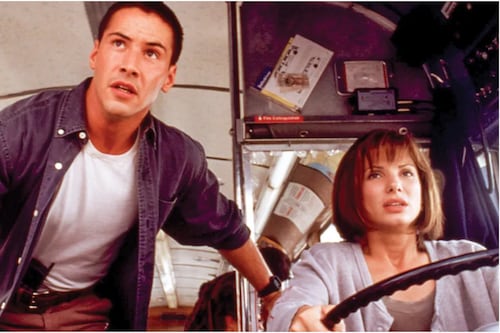“Eran el uno para el otro”: Sandra Bullock y Keanu Reeves se reencuentran 30 años después y fans recuerdan su gran amor
