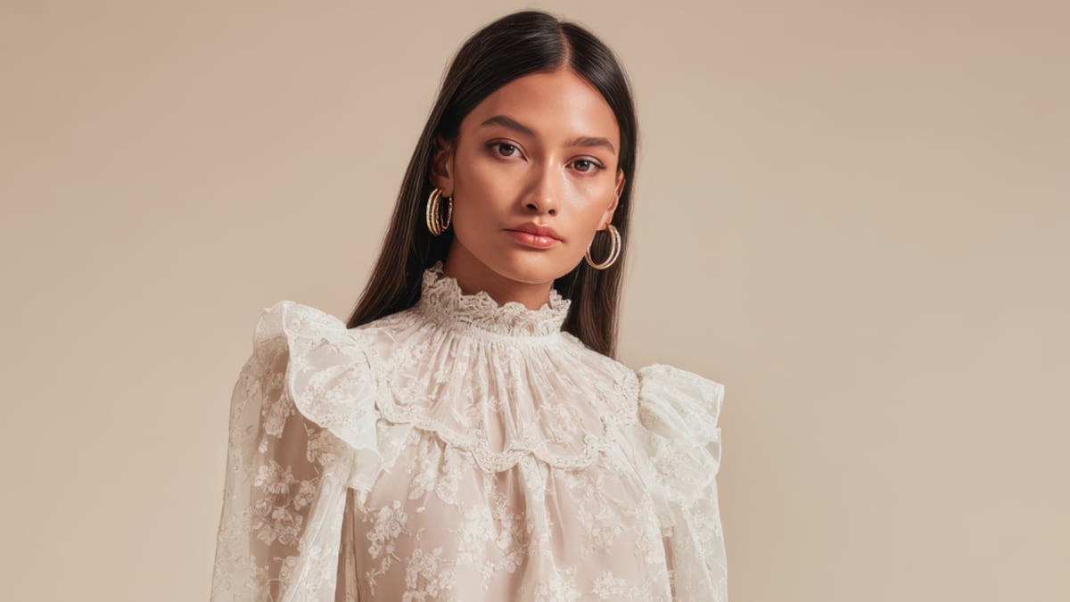 Las blusas de abuela serán tendencia este año