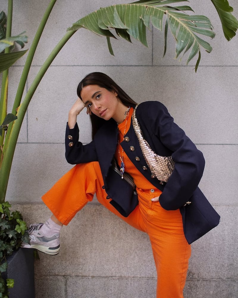Chaquetas 'navy' en tendencia este 2025.