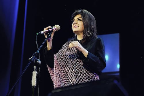 Entregan reconocimiento a Paulina Tamayo, “La Grande del Ecuador”, en los Premios SARIME