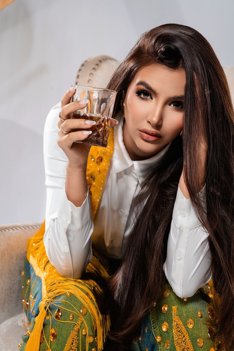 Dayanara convierte su primer álbum musical en una “Terapia” completa para sus fans