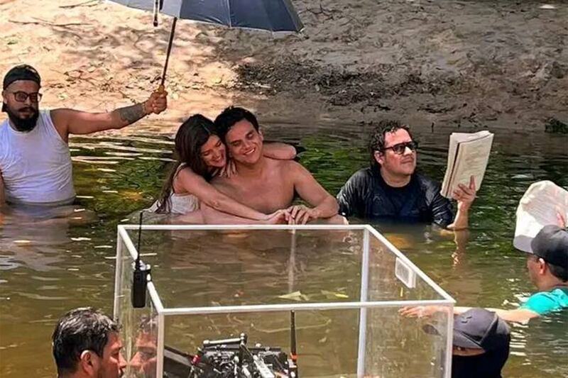 Silvestre Dangond en problemas por mostrarse muy romántico con Daniela Tapia.