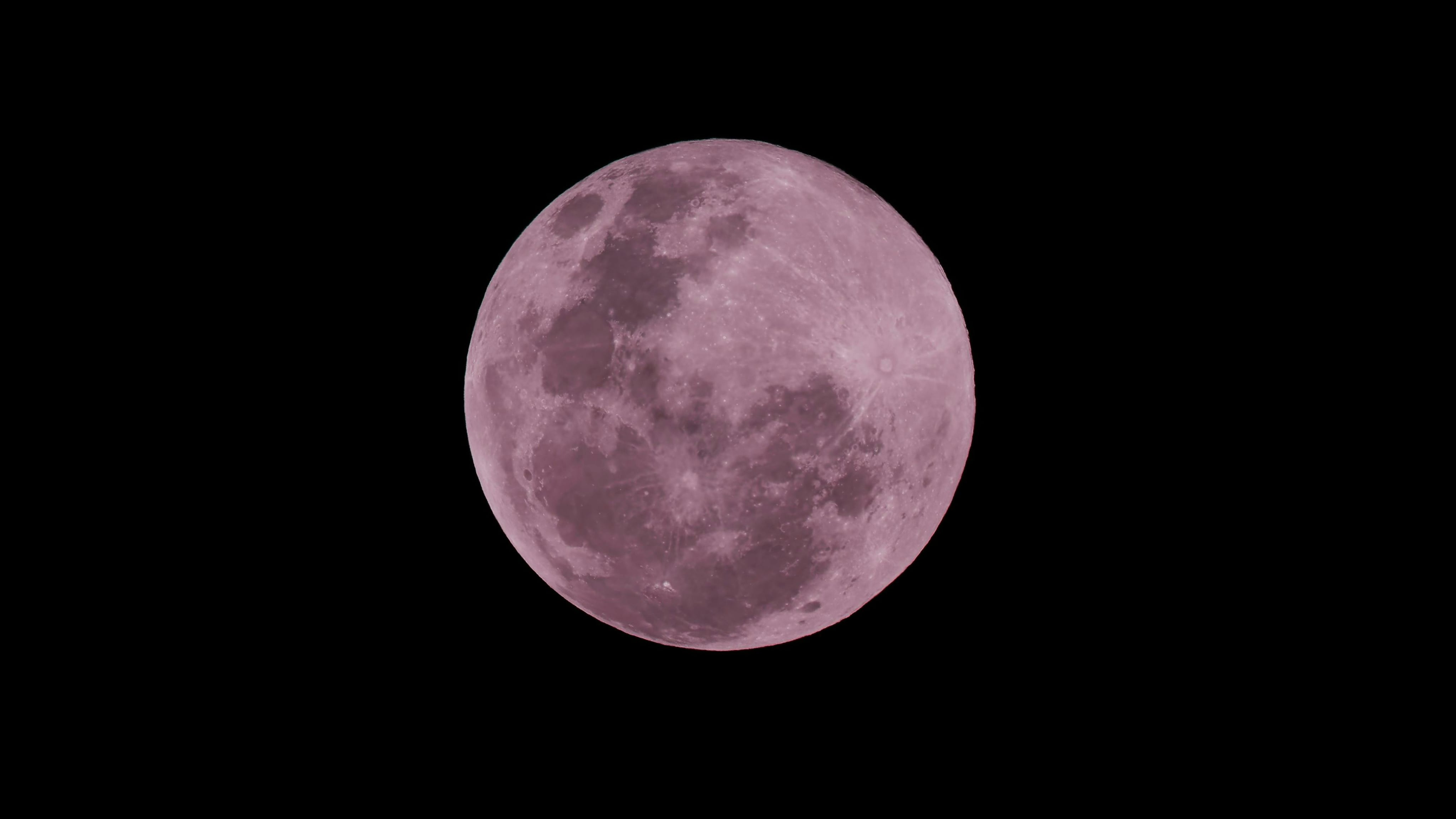 Foto de Luis Felipe Alburquerque Briganti: https://www.pexels.com/es-es/foto/espacio-fotografia-universo-luna-27223257/