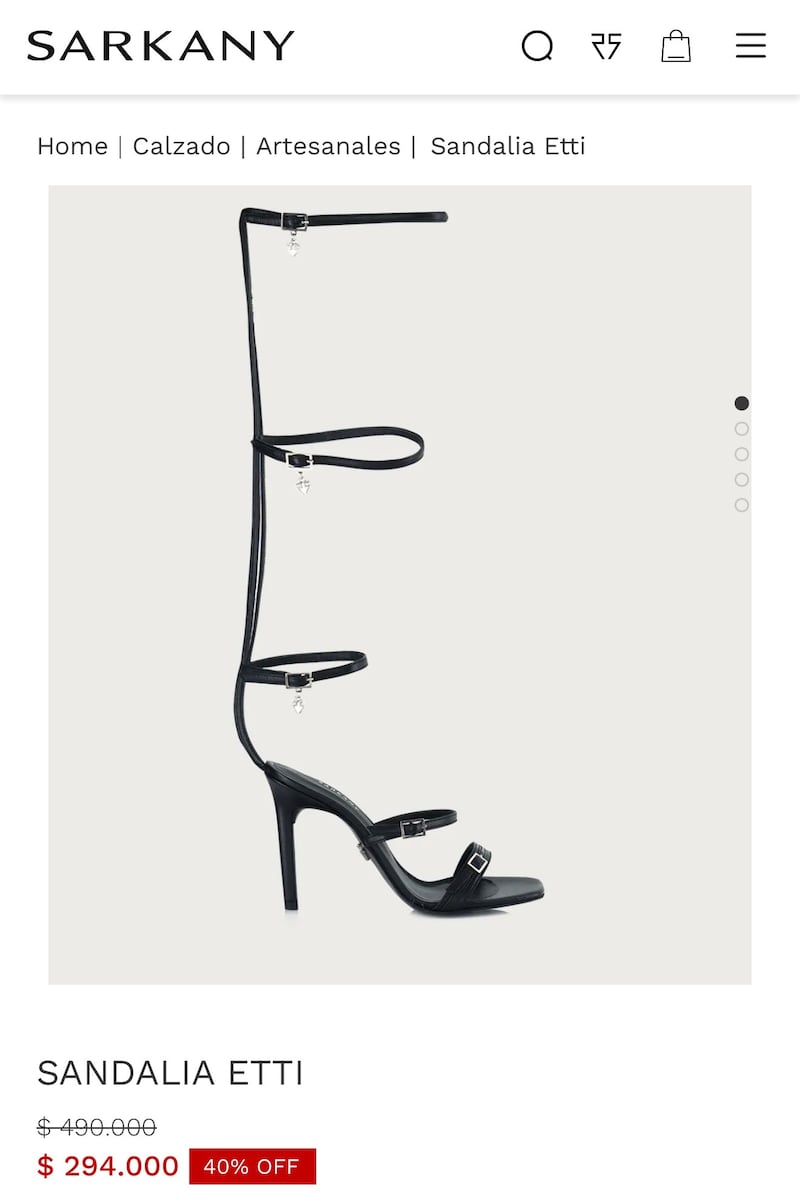 Esto cuestan las sandalias gladiadoras de Cazzu